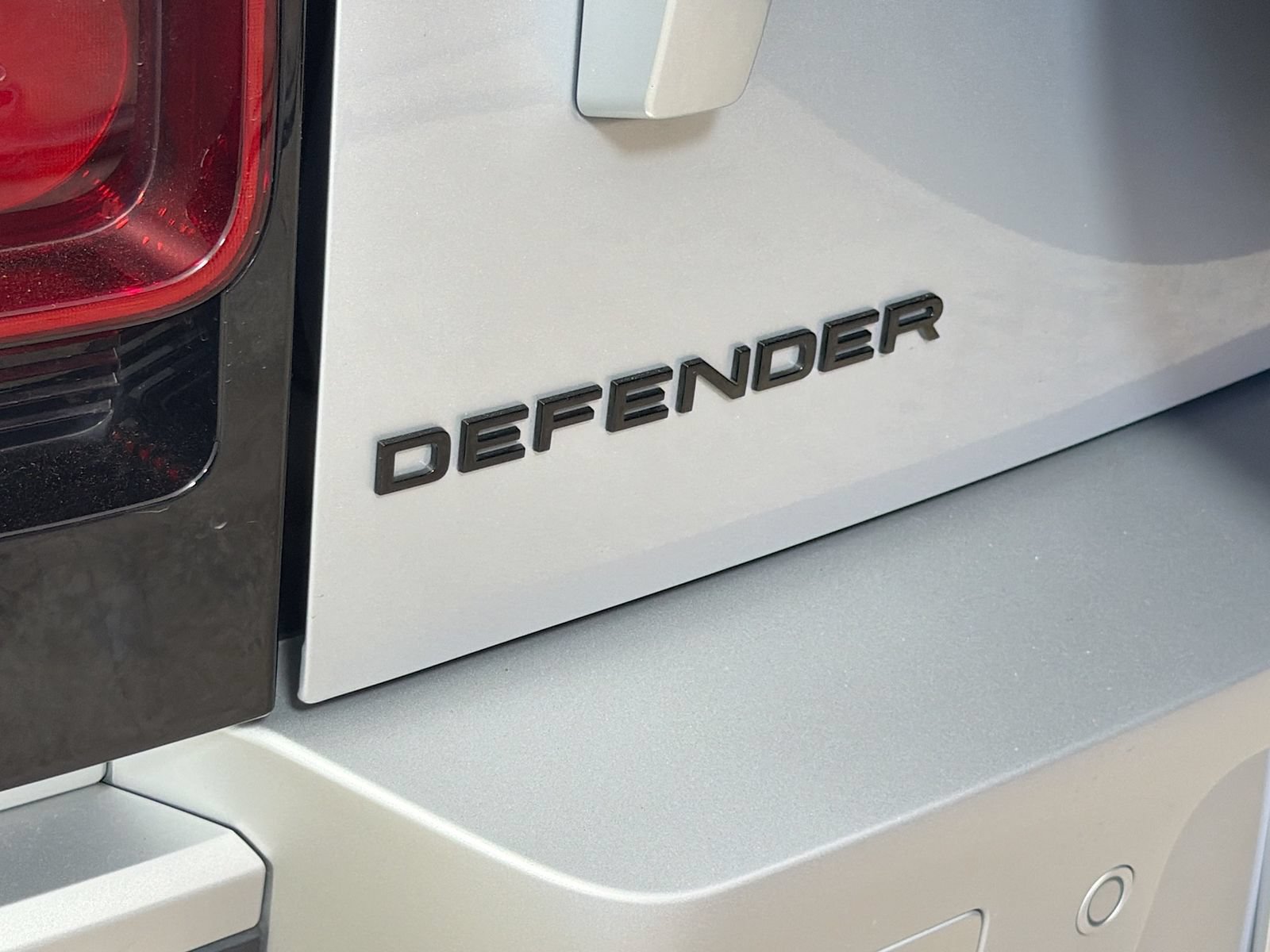 Certified 2023 Land Rover Defender 90 S AWD/4WD image 29