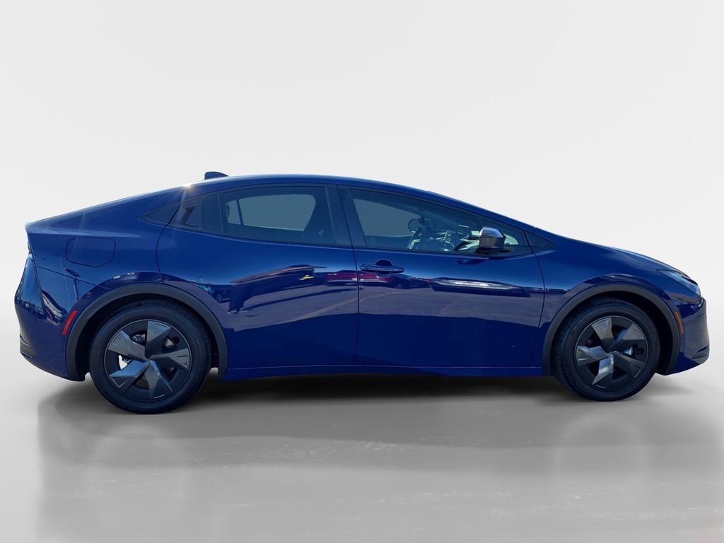 Used 2025 Toyota Prius Plug-In Hybrid image 6