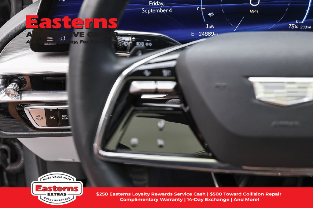 Used 2024 Cadillac Lyriq Luxury RWD image 16