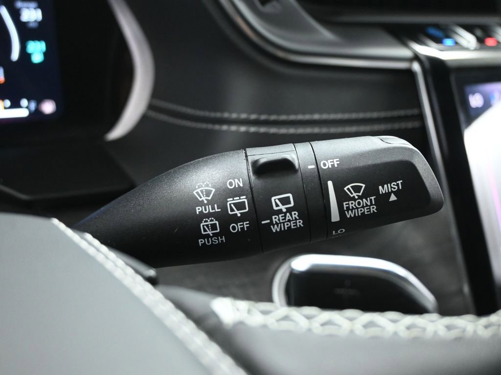 Used 2022 Jeep Grand Cherokee Overland w/ Advanced Protech Group III image 17