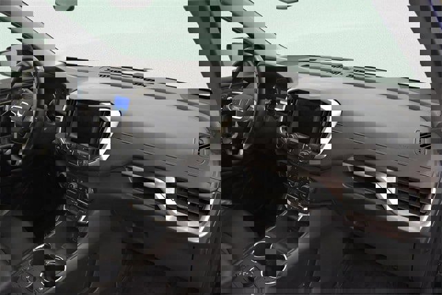 Used 2024 GMC Terrain SLT image 20