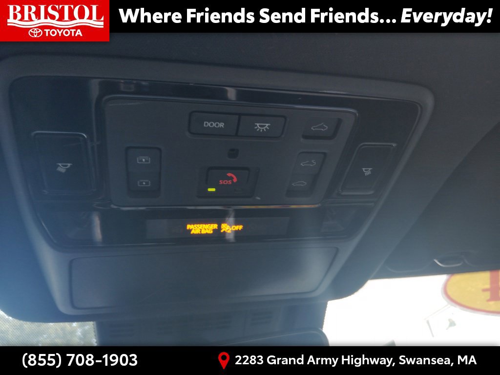 Used 2024 Toyota Grand Highlander AWD Hybrid image 28