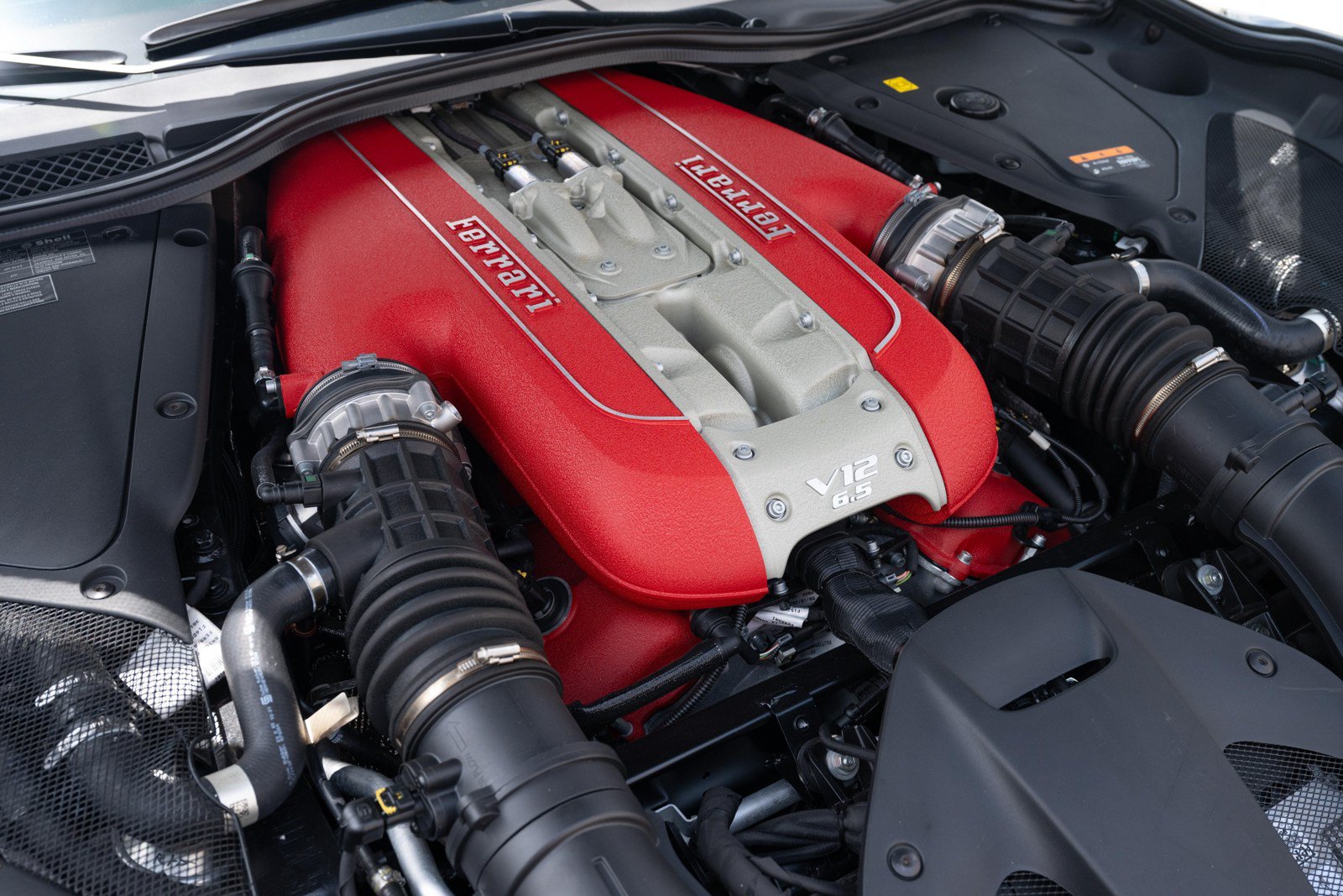 Used 2021 Ferrari 812 GTS RWD image 13