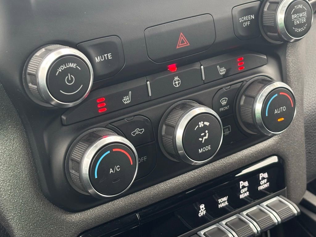 Used 2022 RAM 1500 Big Horn w/ Built-to-serve Edition image 28