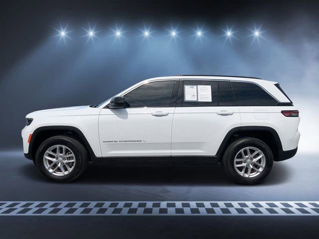 Used 2024 Jeep Grand Cherokee Laredo X w/ Trailer Tow Package AWD/4WD image 6