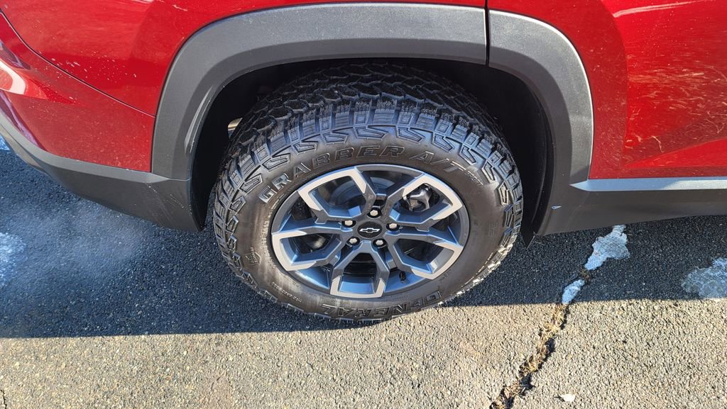 New 2026 Chevrolet Equinox ACTIV w/ Convenience Package III image 13