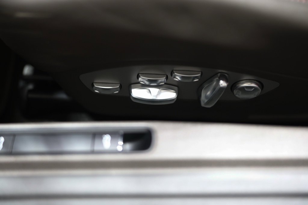 Used 2019 Porsche 911 Turbo image 22