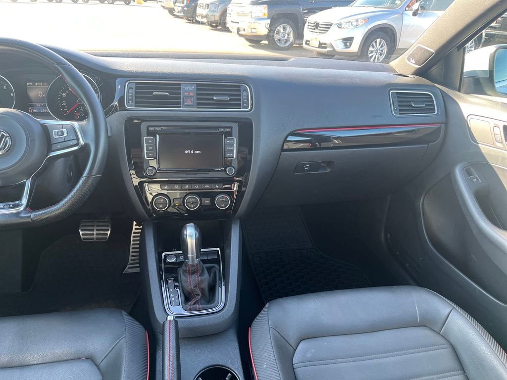 Used 2015 Volkswagen Jetta GLI SE image 23