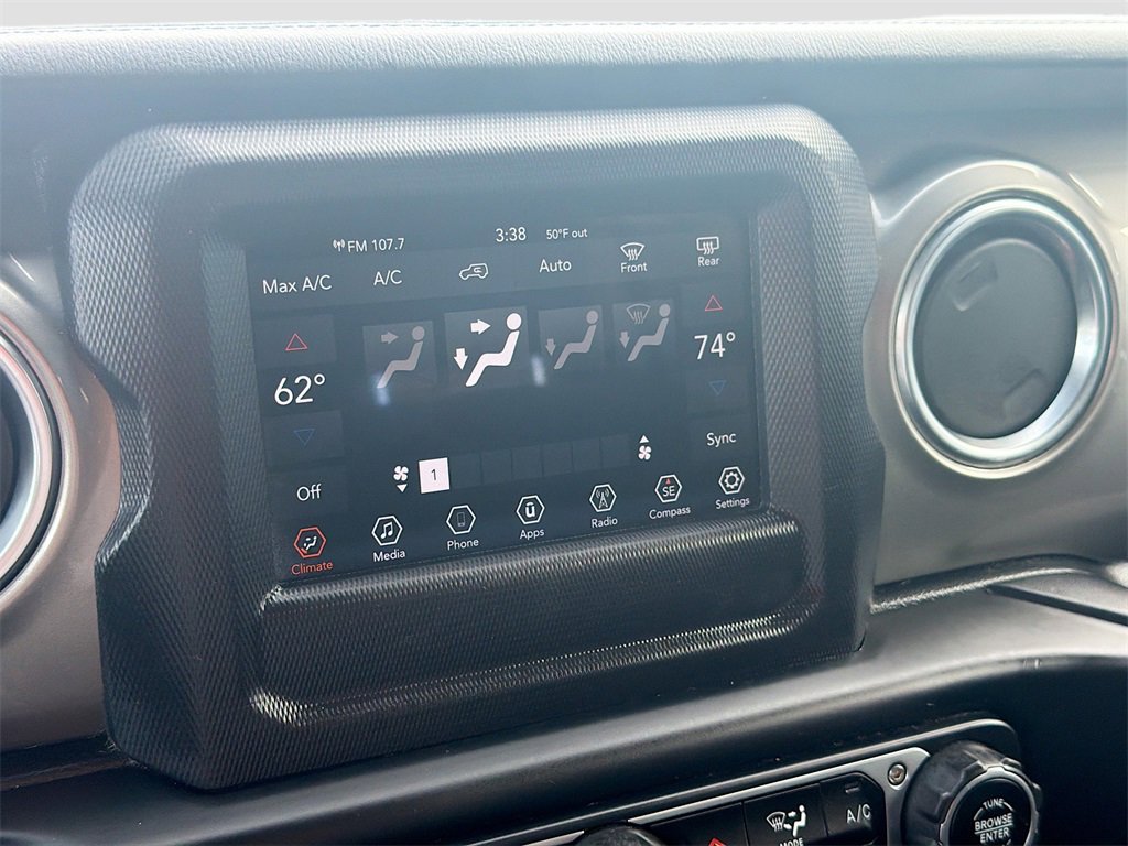 Used 2020 Jeep Wrangler Unlimited Sahara image 17