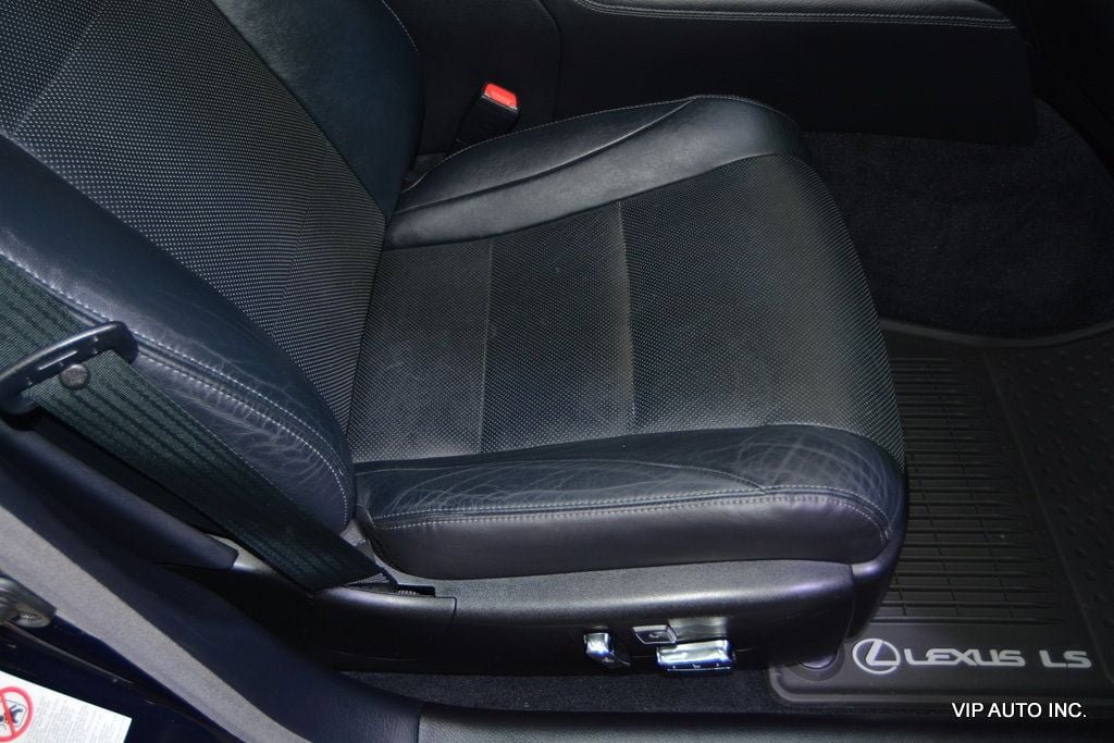 Used 2013 Lexus LS 460 w/ Comfort Pkg RWD image 19