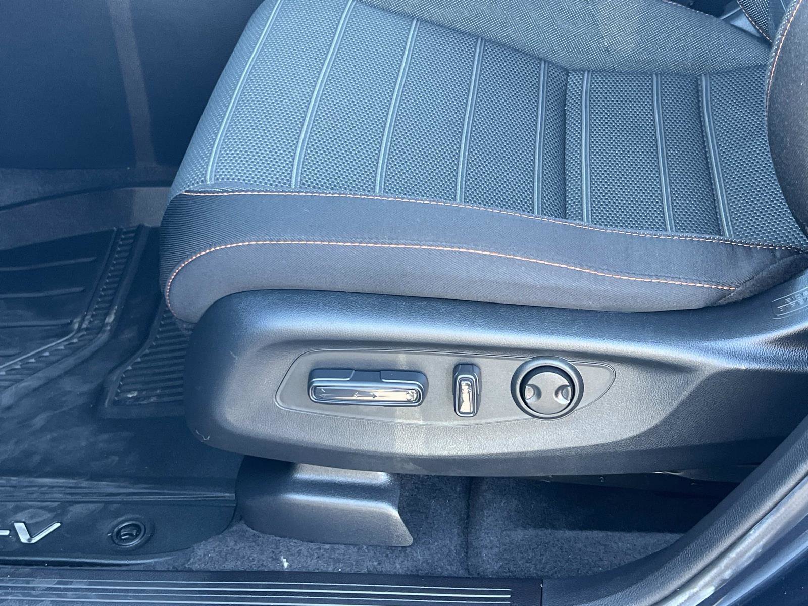 Certified 2025 Honda CR-V Sport image 17