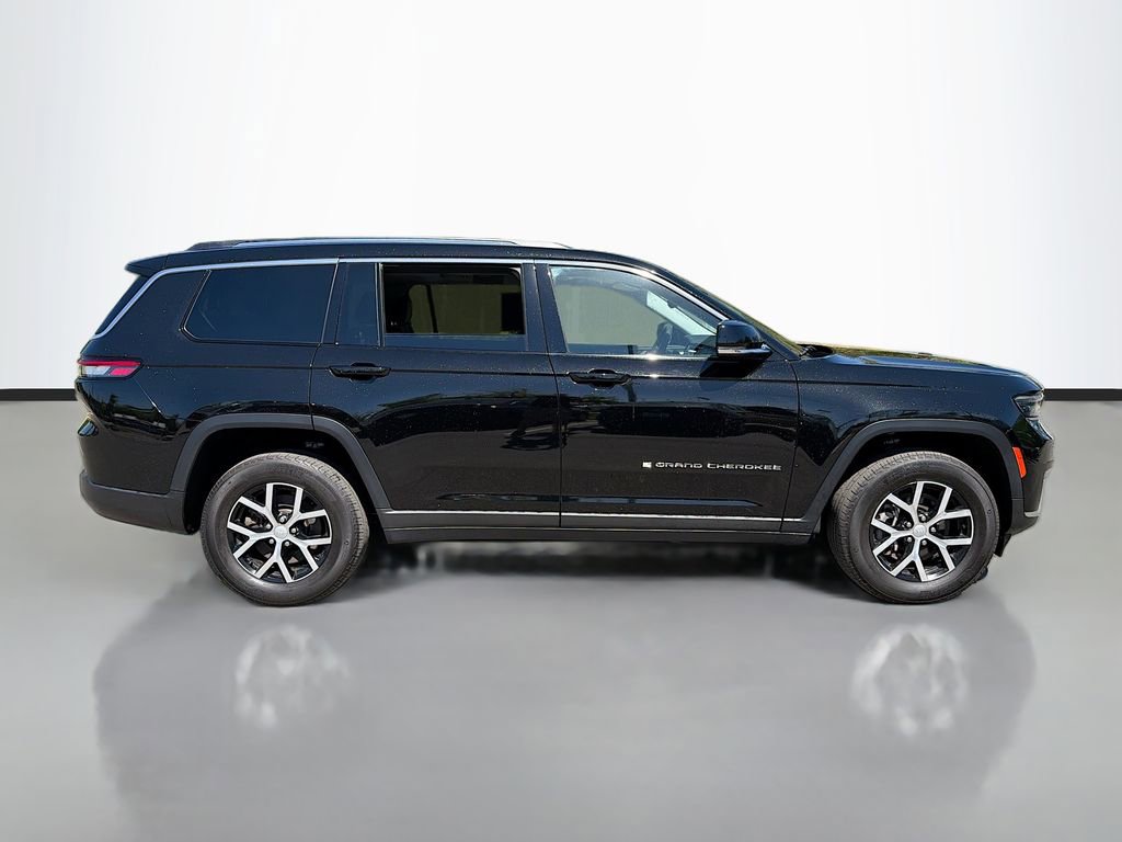 Used 2023 Jeep Grand Cherokee L Limited image 4