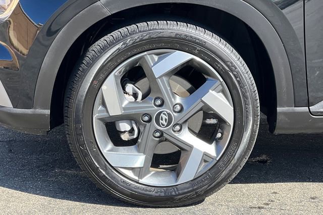 Used 2025 Hyundai Venue SEL image 30