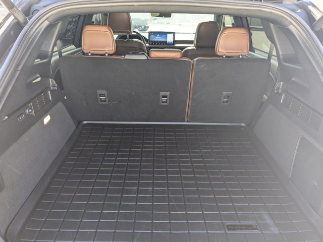 Used 2023 Lincoln Nautilus Reserve image 7