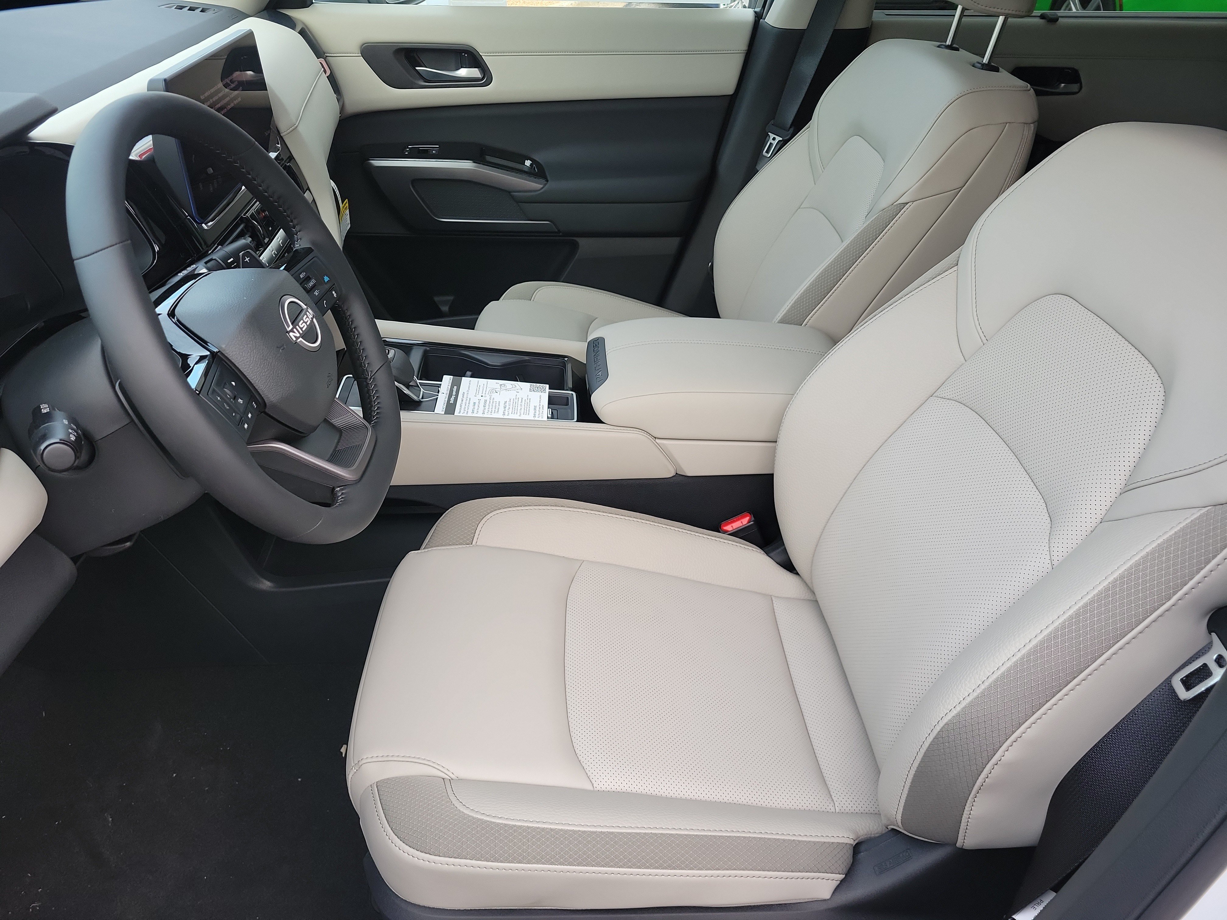 New 2026 Nissan Pathfinder SL FWD image 9