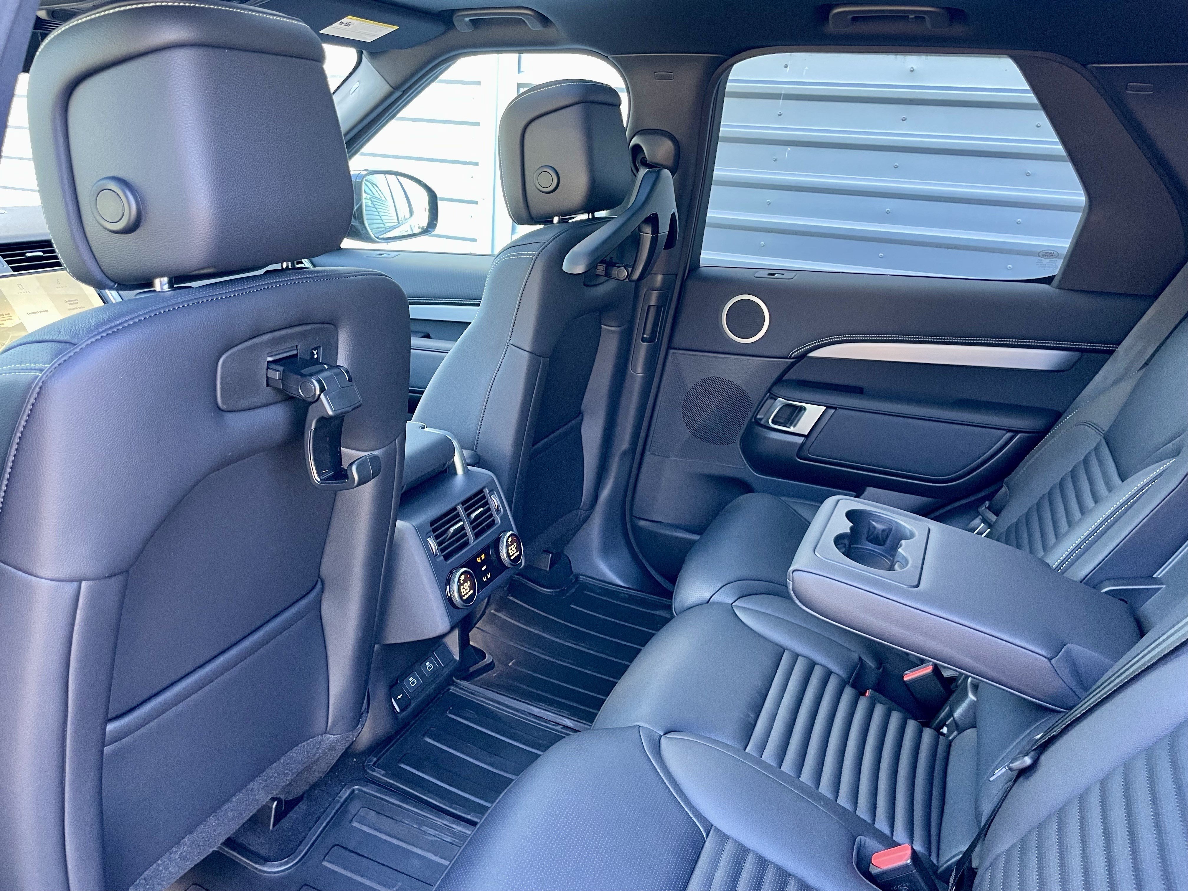 New 2026 Land Rover Discovery Dynamic SE AWD/4WD image 30