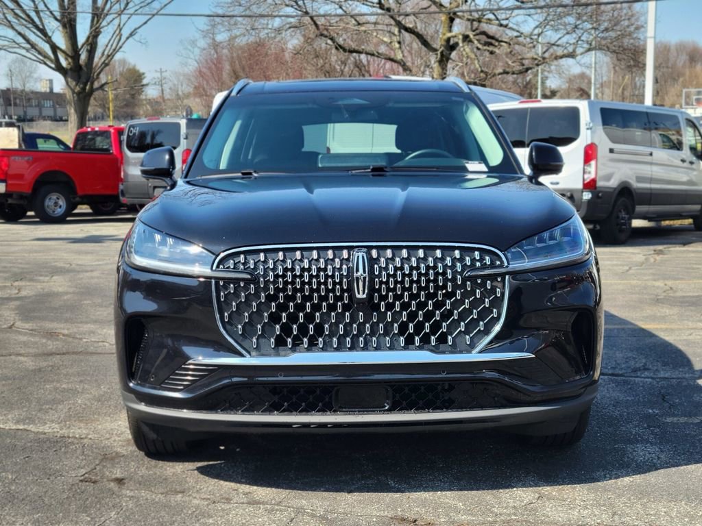 Used 2025 Lincoln Aviator AWD image 8