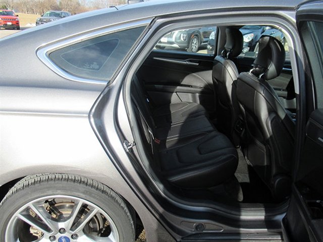 Used 2013 Ford Fusion Titanium w/ Titanium Driver Assist Pkg FWD image 16