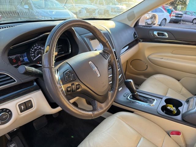 Used 2018 Lincoln MKT AWD w/ Technology Package image 19