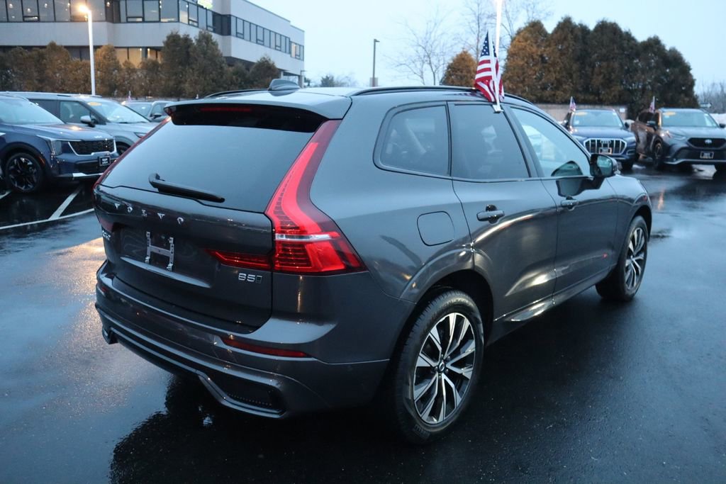 Used 2025 Volvo XC60 B5 Plus w/ Climate Package image 4