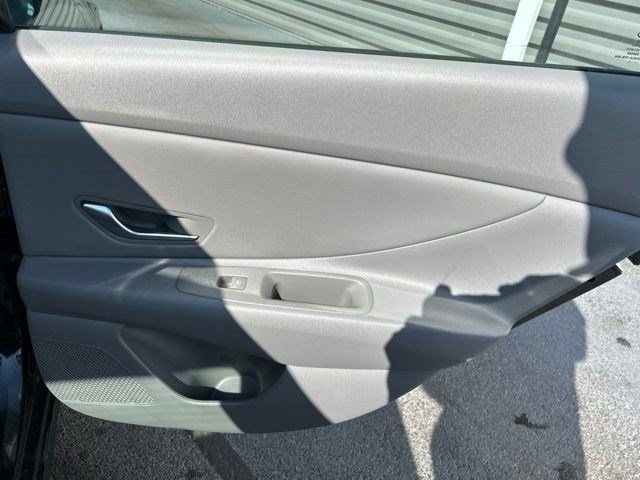 Used 2022 Hyundai Elantra SEL w/ Convenience + Premium Package FWD image 43