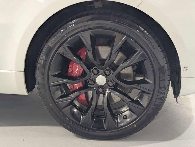 Used 2021 Land Rover Range Rover Sport HST image 29