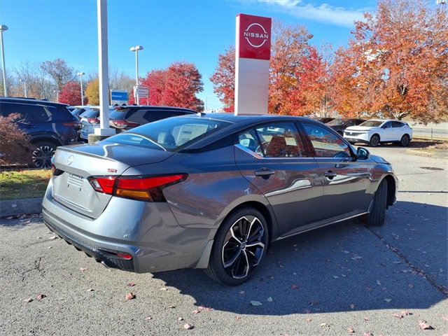 New 2025 Nissan Altima 2.5 SR image 3