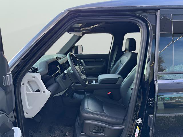 Certified 2024 Land Rover Defender 110 X-Dynamic SE image 17