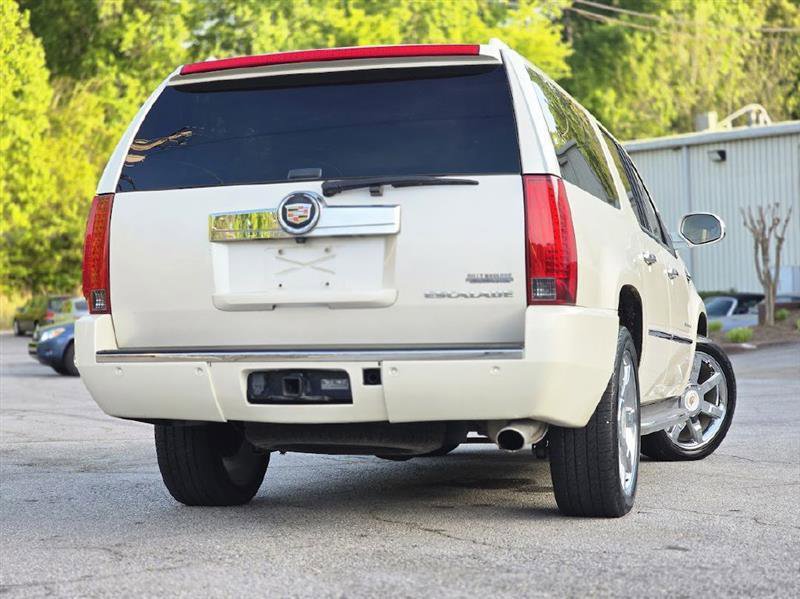 Used 2013 Cadillac Escalade ESV Luxury RWD image 3