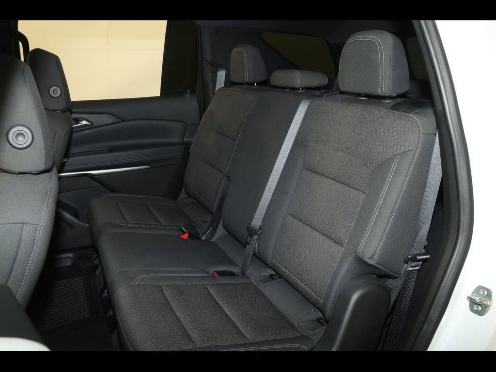 Used 2024 Chevrolet Traverse LS w/ Midnight/Sport Edition FWD image 29