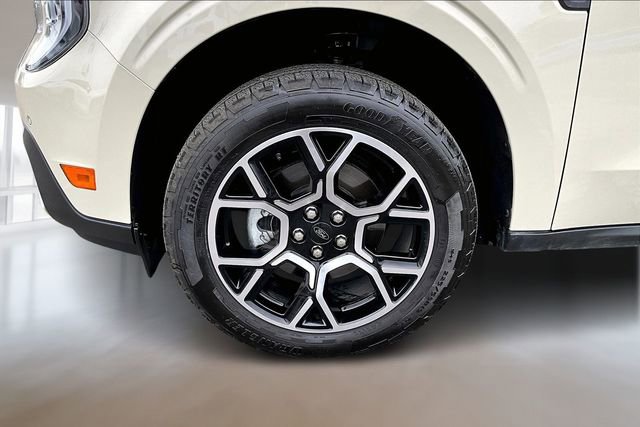 Used 2025 Ford Maverick Lariat AWD/4WD image 28