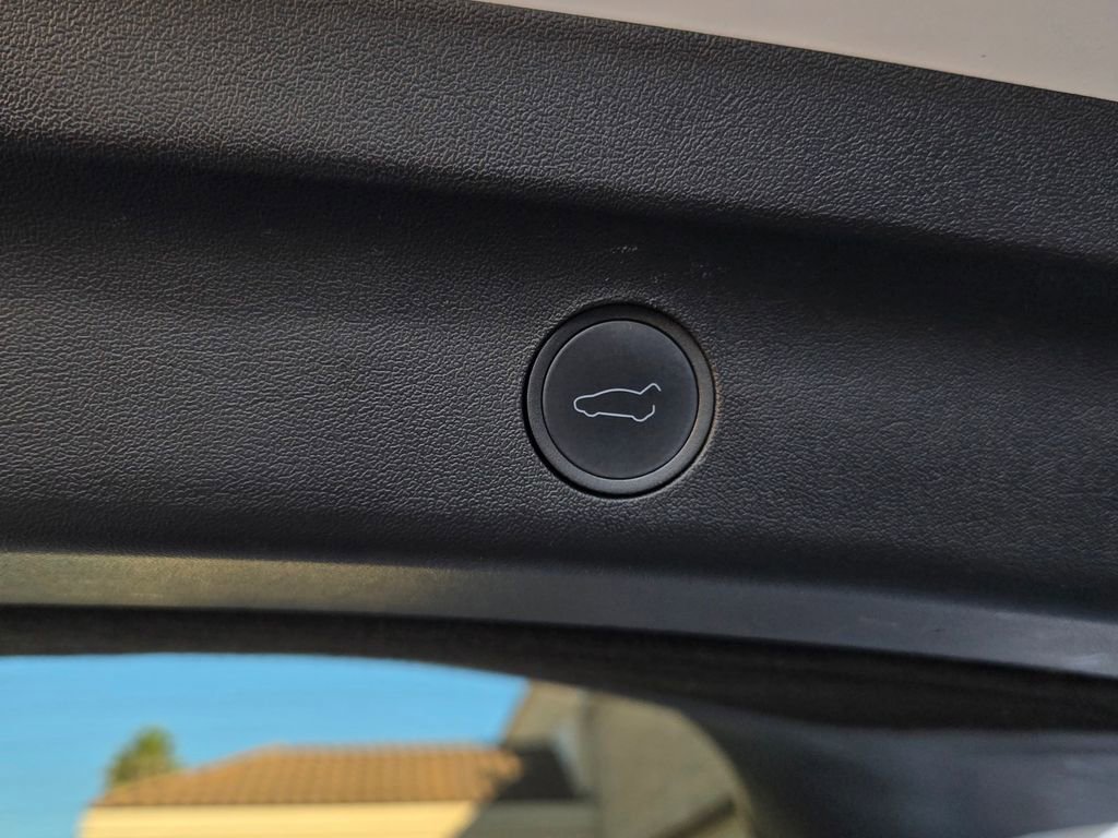 Used 2023 Tesla Model Y Long Range image 23