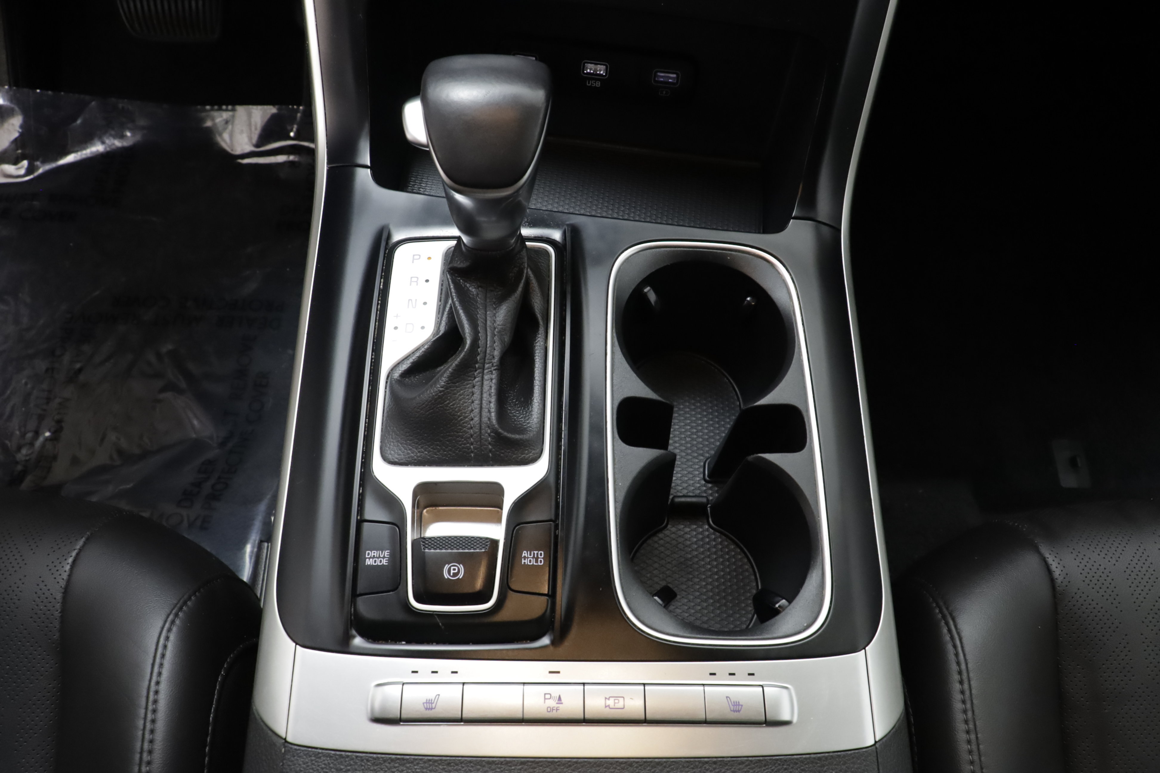 Used 2024 Kia Carnival LX FWD image 14