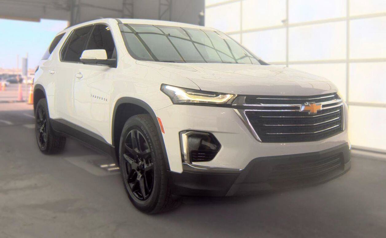 Used 2023 Chevrolet Traverse LT FWD image 20