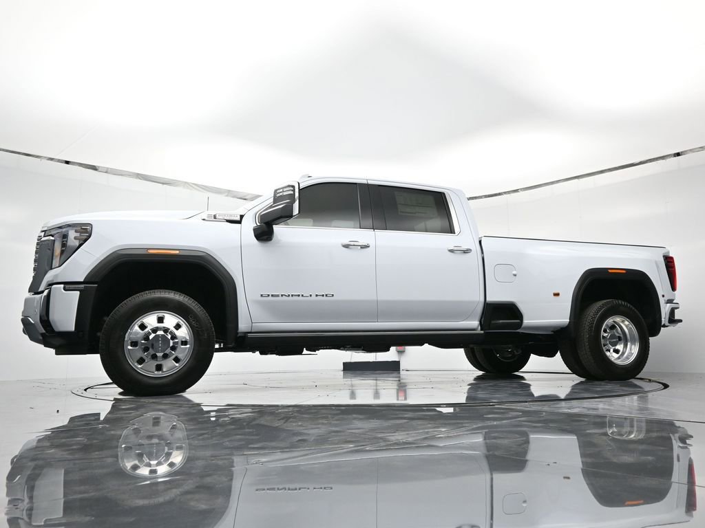 New 2026 GMC Sierra 3500 Denali w/ Technology Package image 44