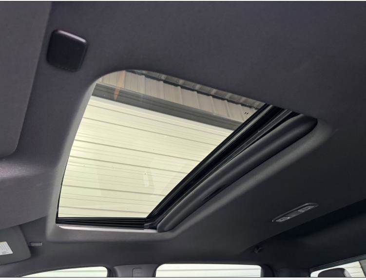 Used 2024 GMC Sierra 1500 AT4 w/ Technology Package image 6