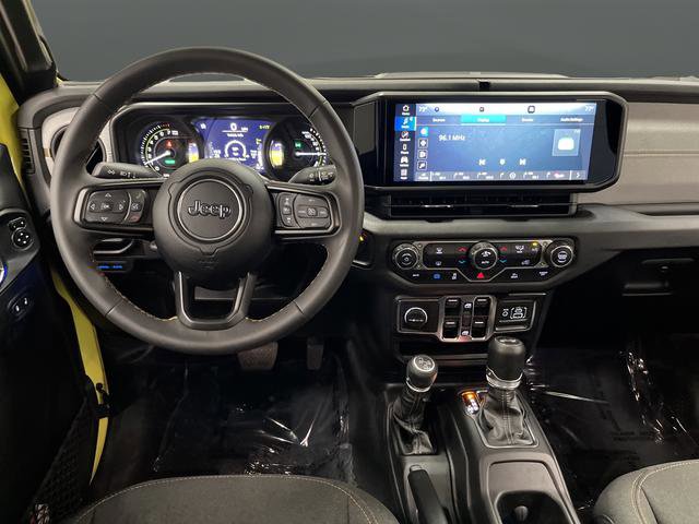 Used 2024 Jeep Wrangler Unlimited image 5