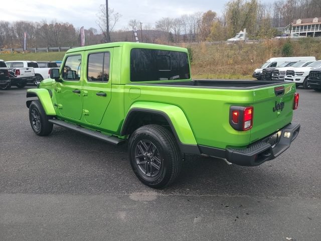 New 2026 Jeep Gladiator Sport AWD/4WD image 3