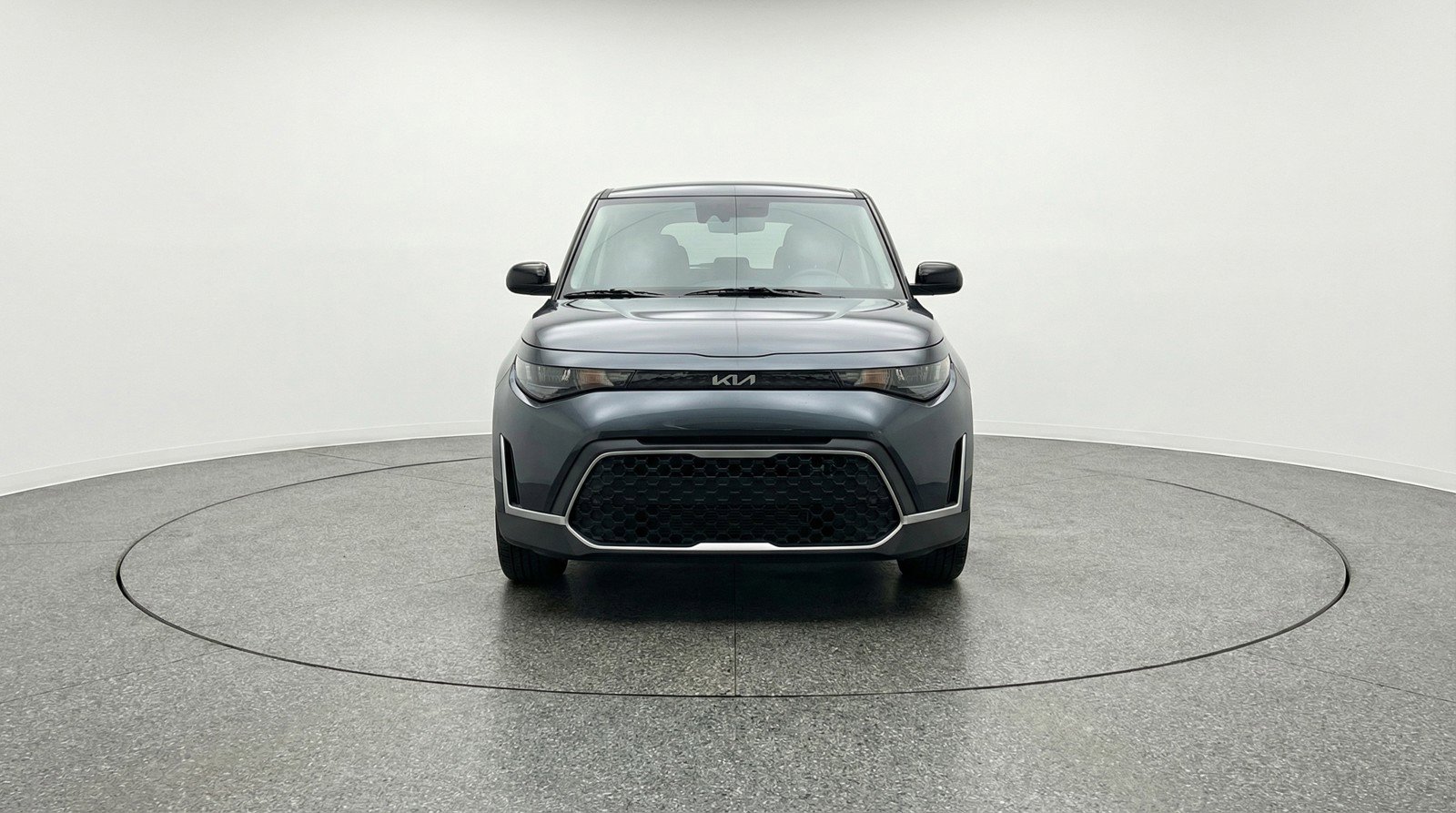 Used 2025 Kia Soul LX w/ LX Technology Package image 2