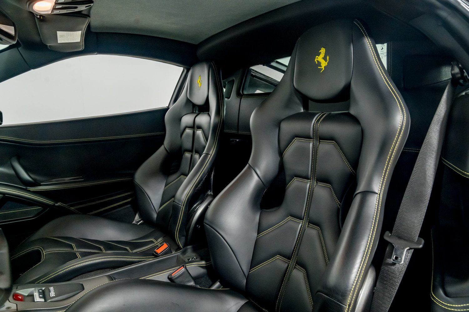 Used 2010 Ferrari 458 Italia Coupe RWD image 24