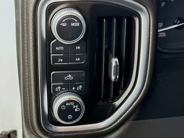 Used 2020 GMC Sierra 1500 SLE w/ SLE Value Package AWD/4WD image 10