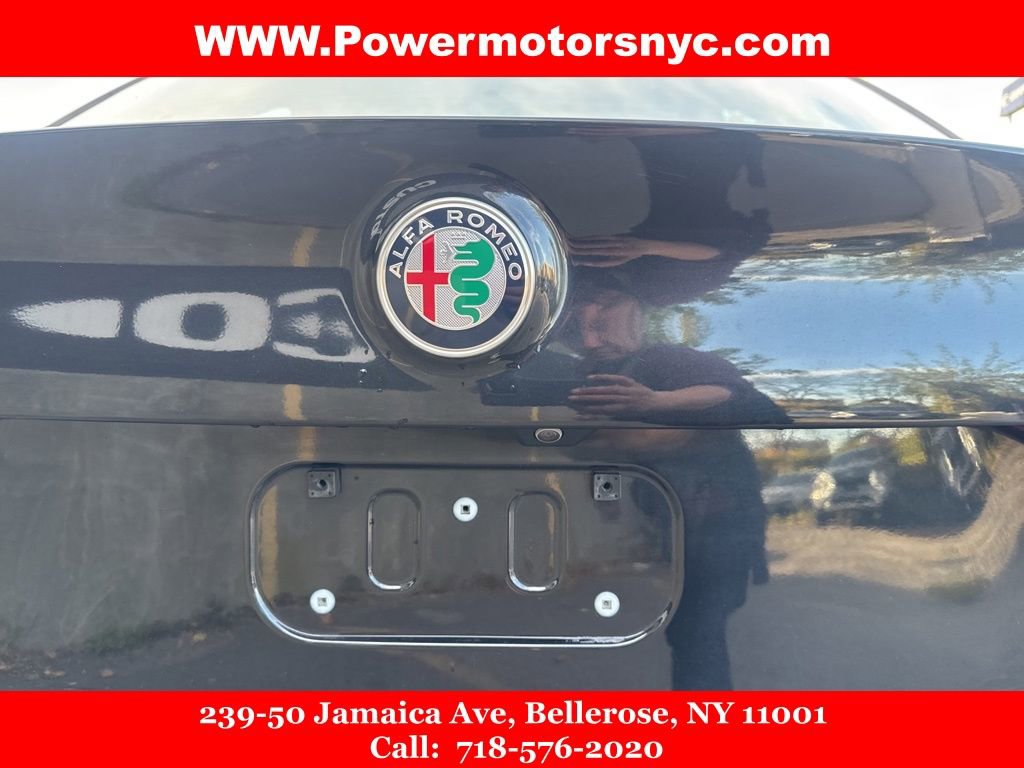 Used 2022 Alfa Romeo Giulia Ti image 23