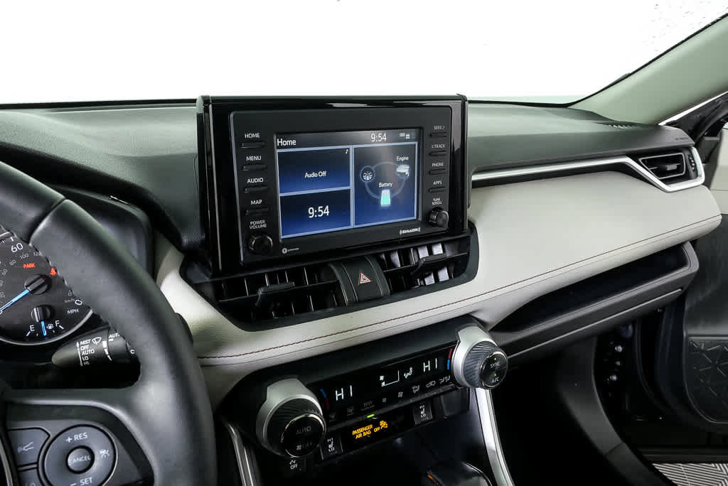 Used 2021 Toyota RAV4 XLE w/ Convenience Package image 12