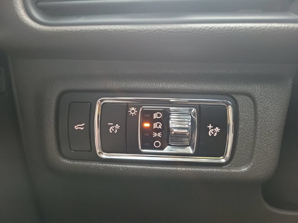 Used 2024 Lincoln Corsair FWD w/ Equipment Group 101A image 24