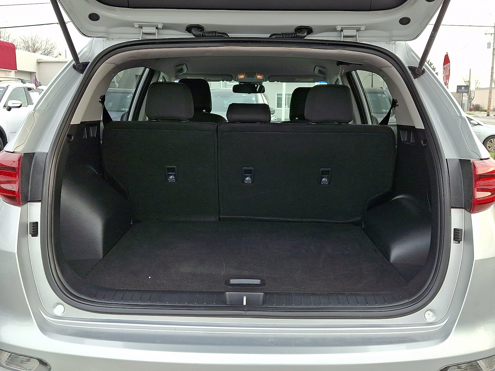 Used 2021 Kia Sportage LX image 28