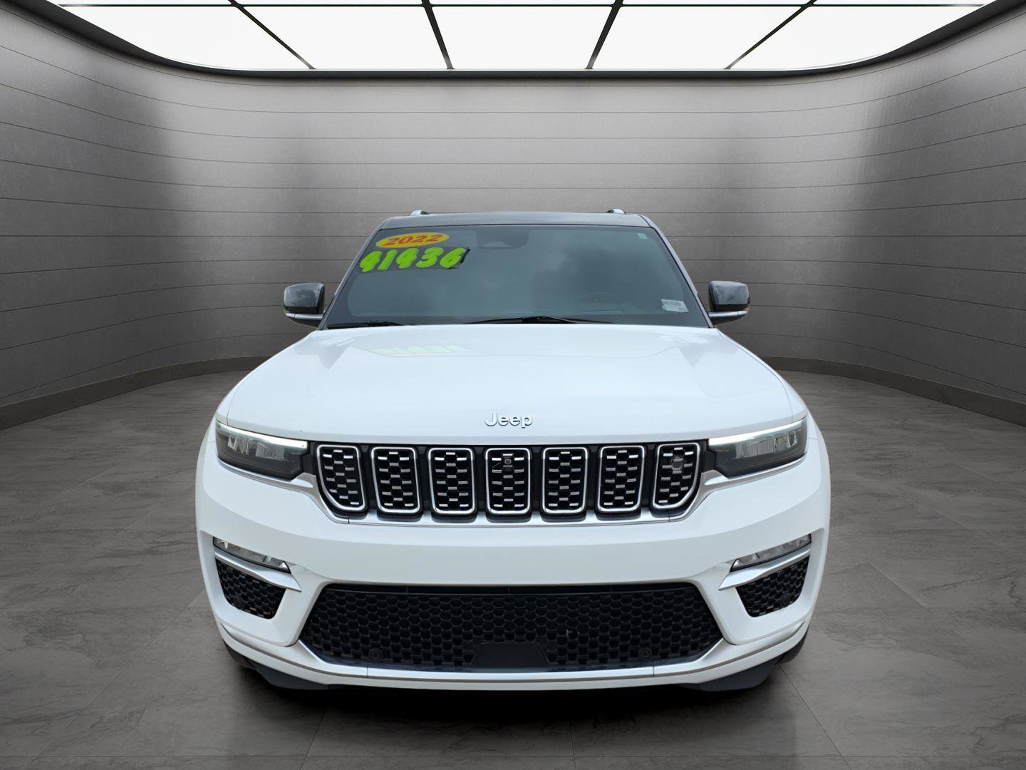 Used 2022 Jeep Grand Cherokee Summit image 2