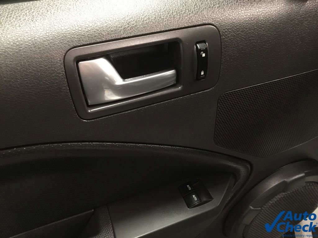 Used 2007 Ford Mustang Shelby GT500 image 24