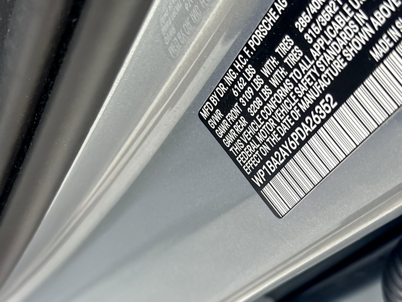 Certified 2023 Porsche Cayenne Coupe image 28