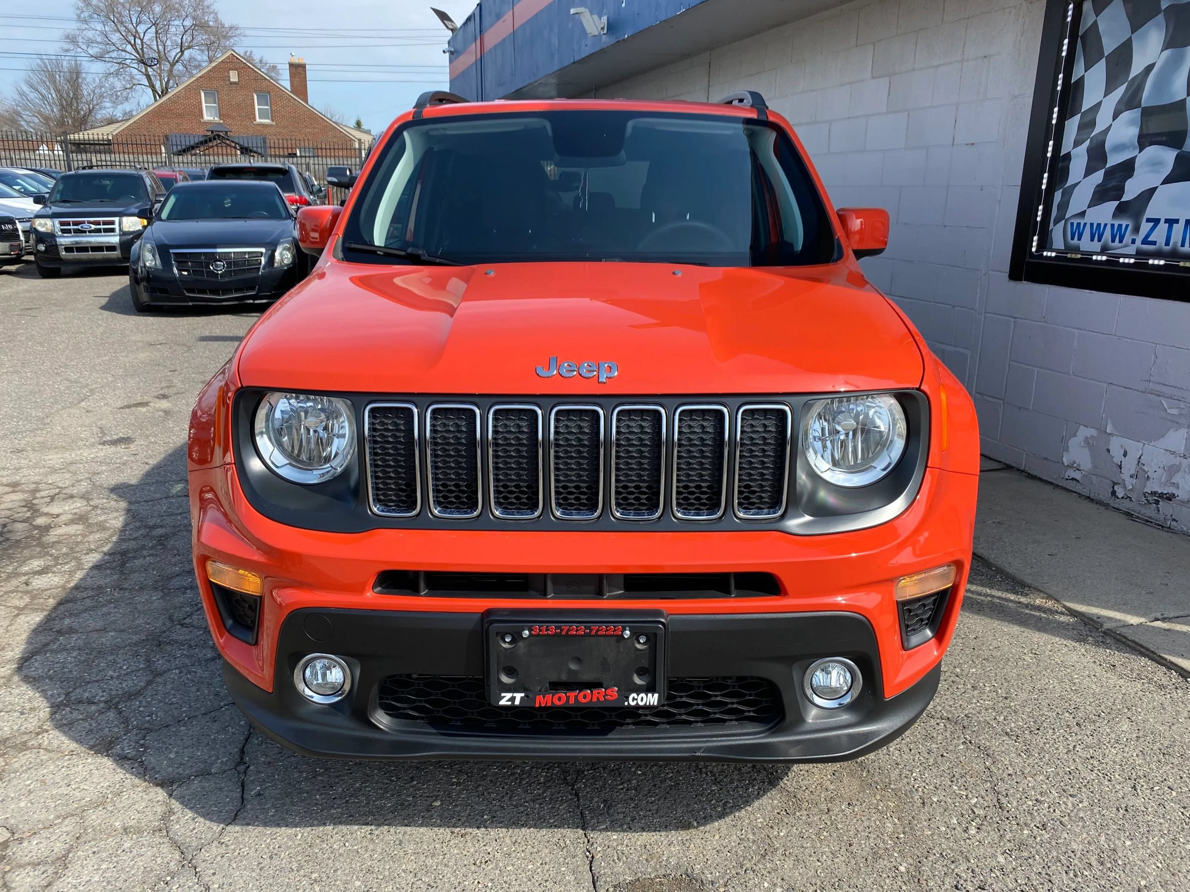 Used 2019 Jeep Renegade Latitude FWD image 5
