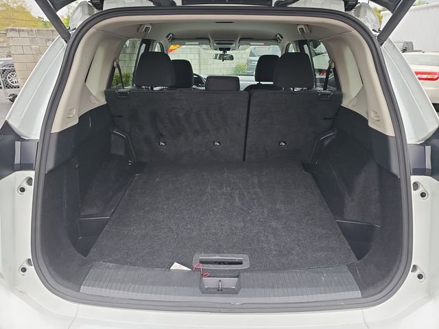 Used 2025 Nissan Rogue SV image 12